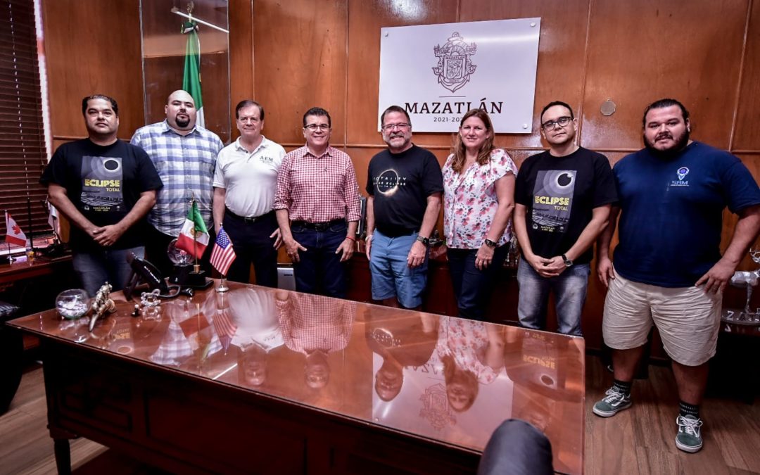 El alcalde Édgar González sostiene encuentro con científicos de la NASA